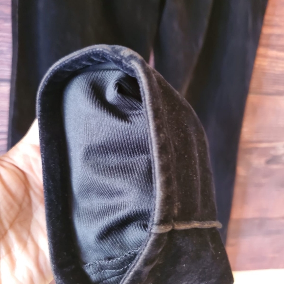 Noir Velvet black pants - Picture 15 of 16